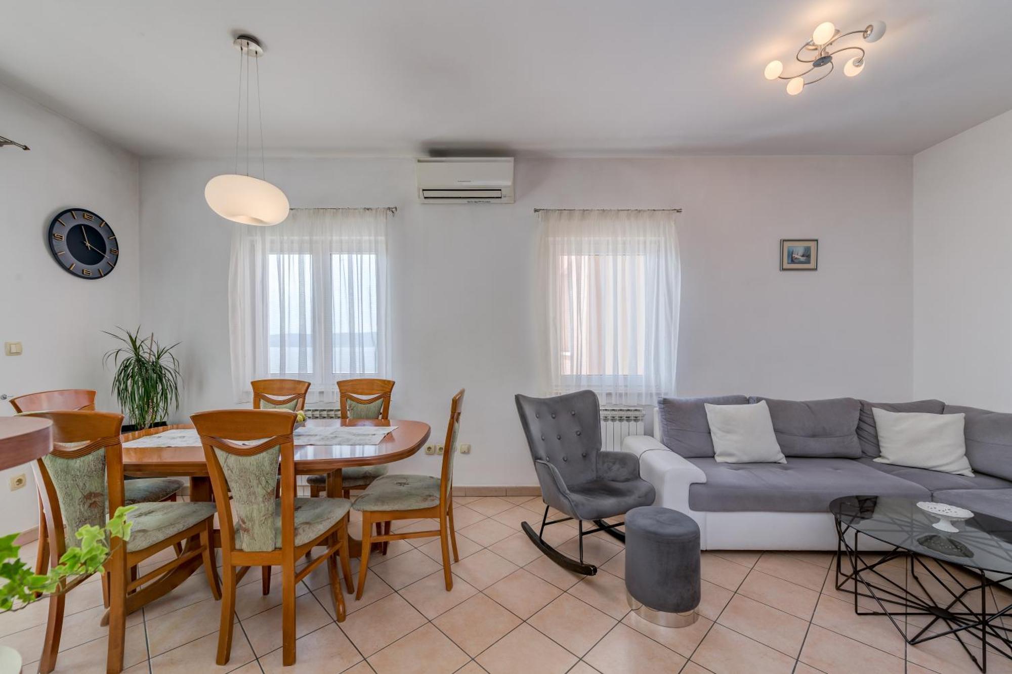 Apartment Krilo Jesenice Екстер'єр фото