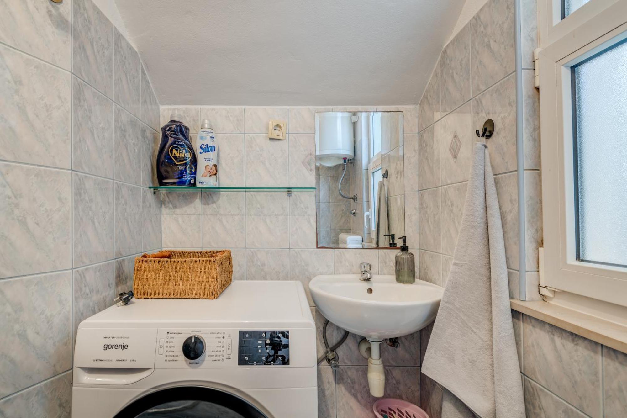 Apartment Krilo Jesenice Екстер'єр фото