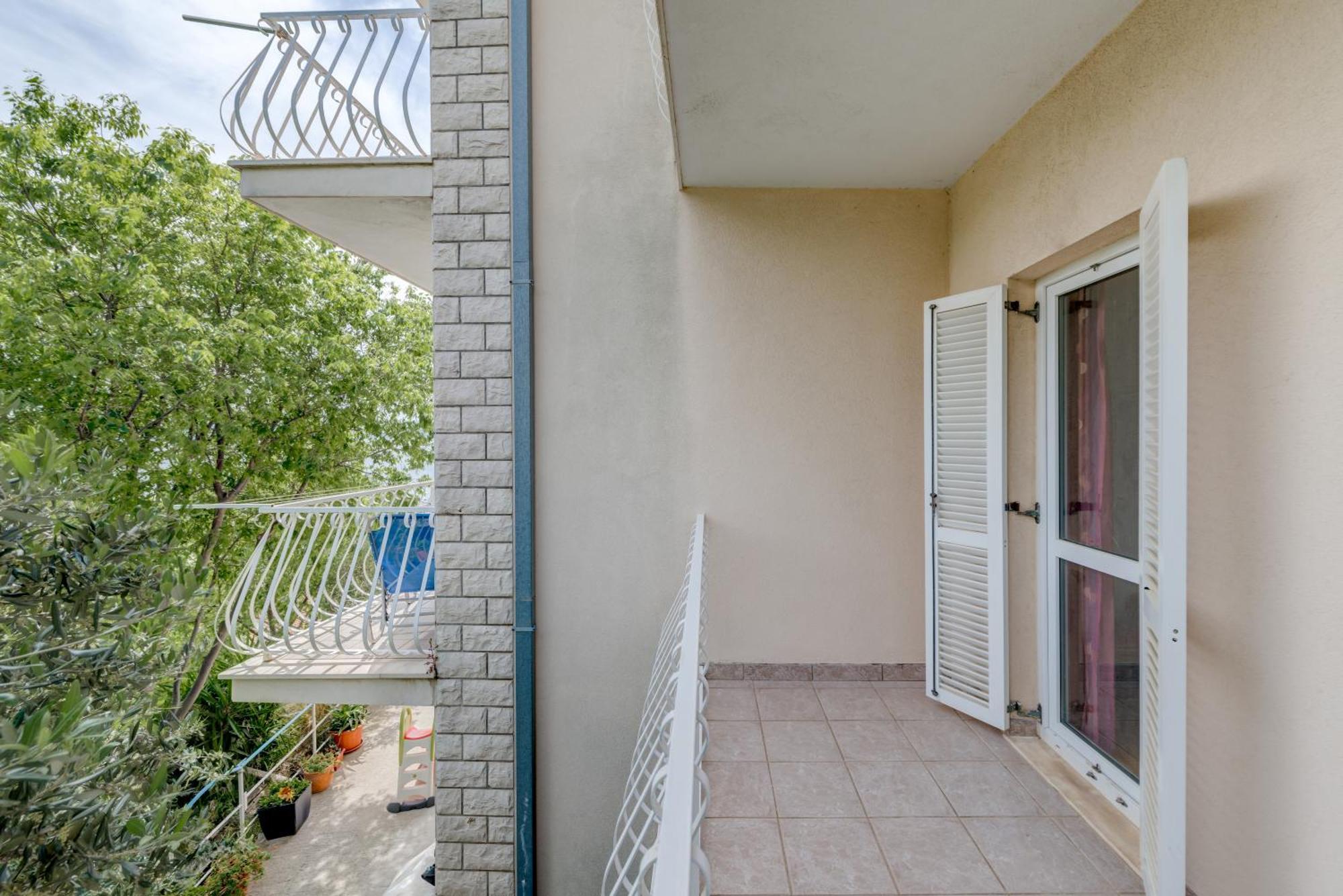 Apartment Krilo Jesenice Екстер'єр фото